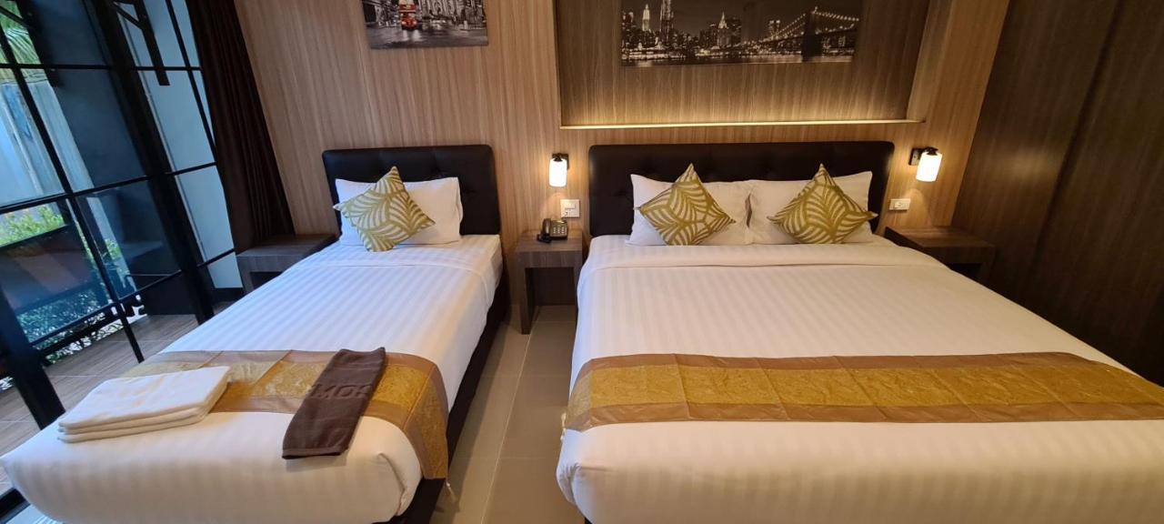 The Room Boutique Hotel Sakon Nakhon Luaran gambar
