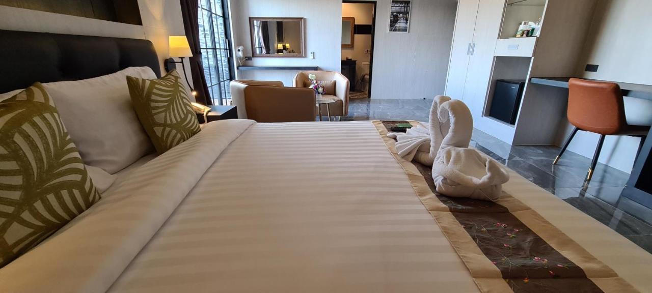The Room Boutique Hotel Sakon Nakhon Luaran gambar