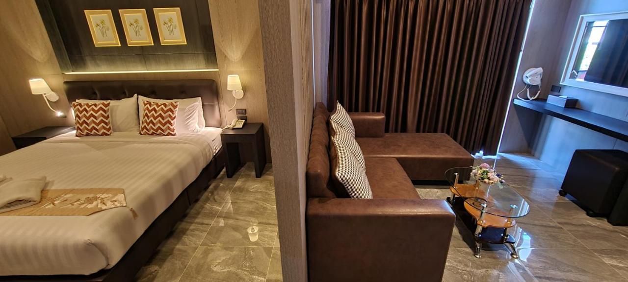 The Room Boutique Hotel Sakon Nakhon Luaran gambar